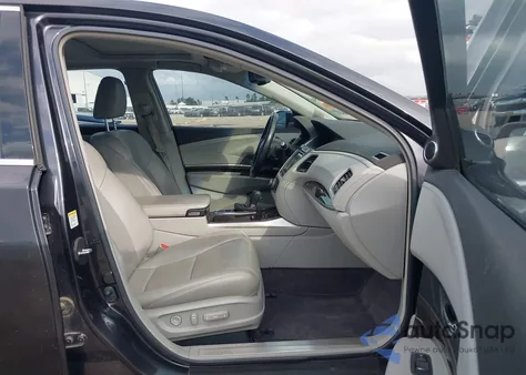 2014 Acura Rlx z USA, uszkodzony, nr VIN JH4KC1F52EC007044